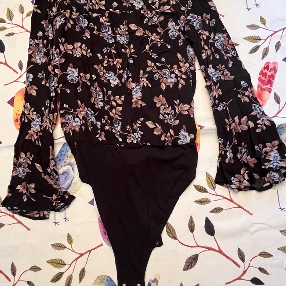 American Eagle bodysuit Floral Black Women's Top size small - Picture 8 of 9